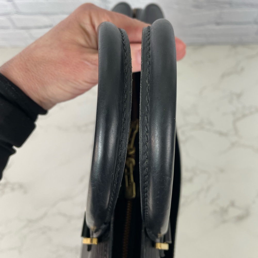 ❗️SOLD❗️Louis Vuitton Sorbonne Briefcase Bag in Black Epi Leather - Picture 3 of 9